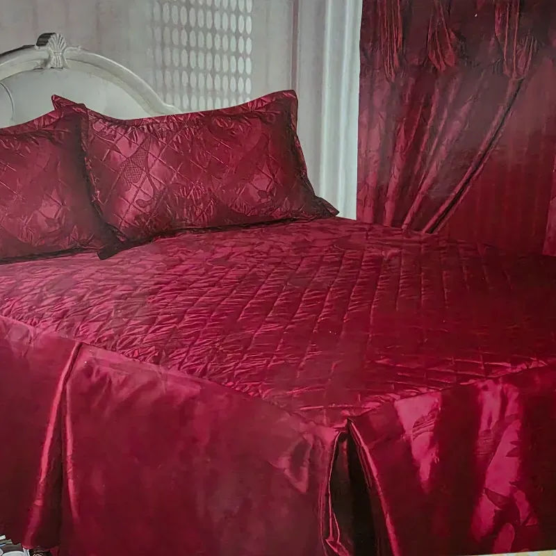 Juego de cortinas y edredón