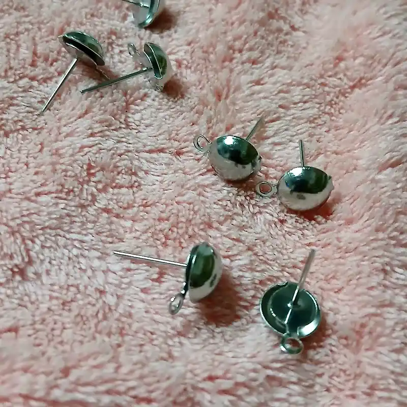 Postes plateados de acero inoxidable