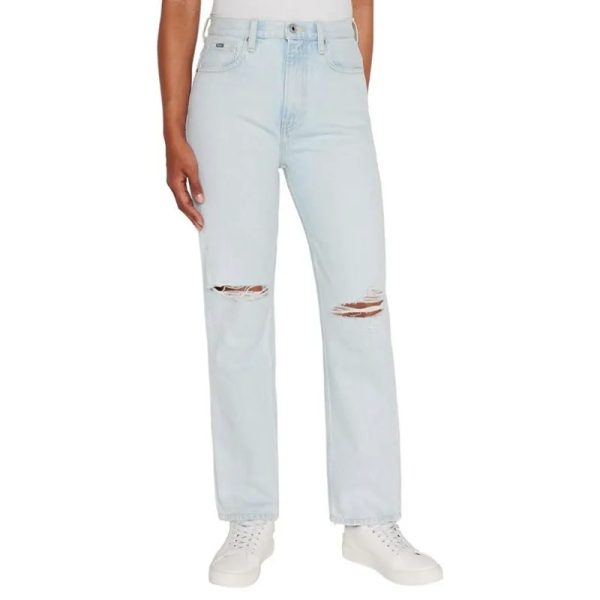 Pantalón recto con rotos