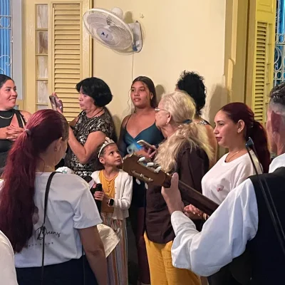 Enterga sorpresa con la compañía sueños Confetti sin personaje