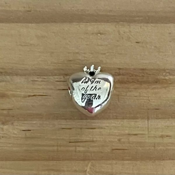 Charm Corazón con Corona
