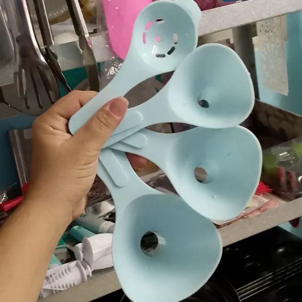 Juego de embudos y colador d huevo 4piezas