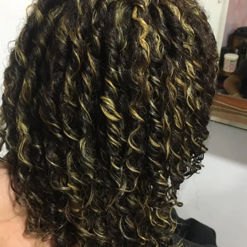 Iluminaciones Cabello Medio (a los hombros)