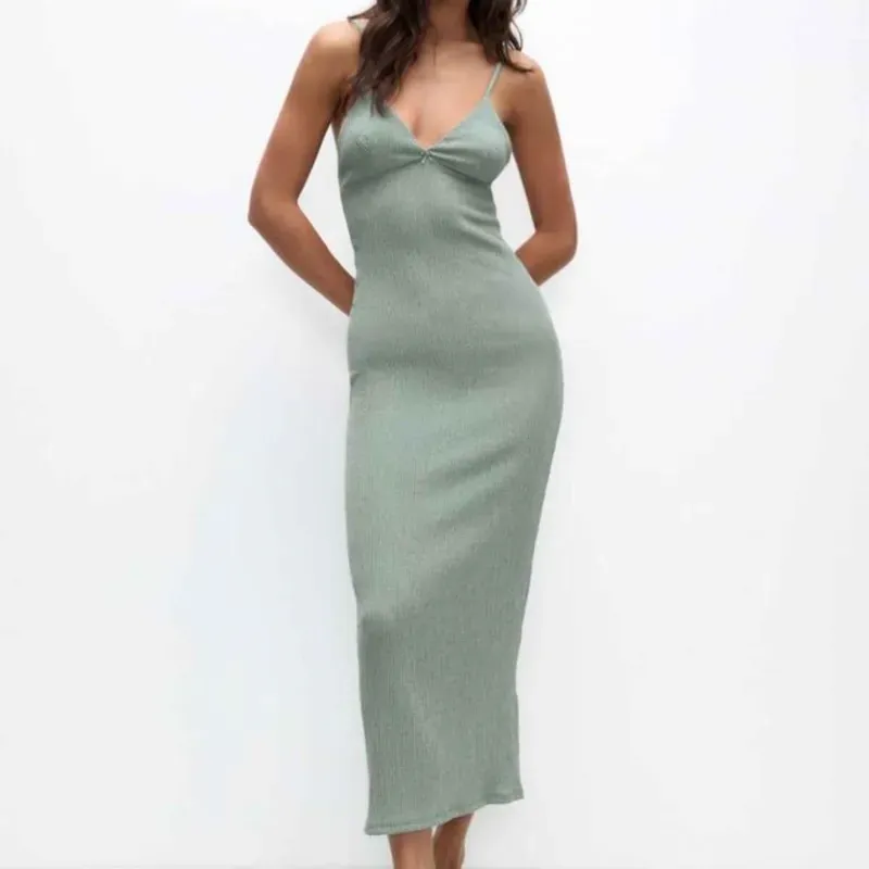 Vestido midi verde salvia