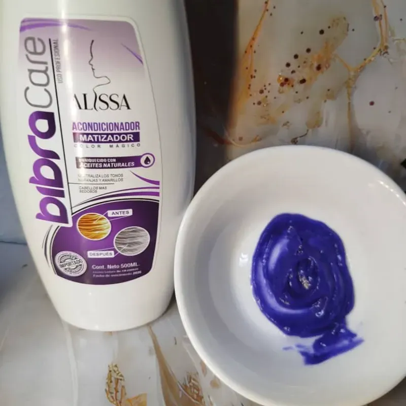 Acondicionador Matizador, (contienen 500 ml ), está excelente  