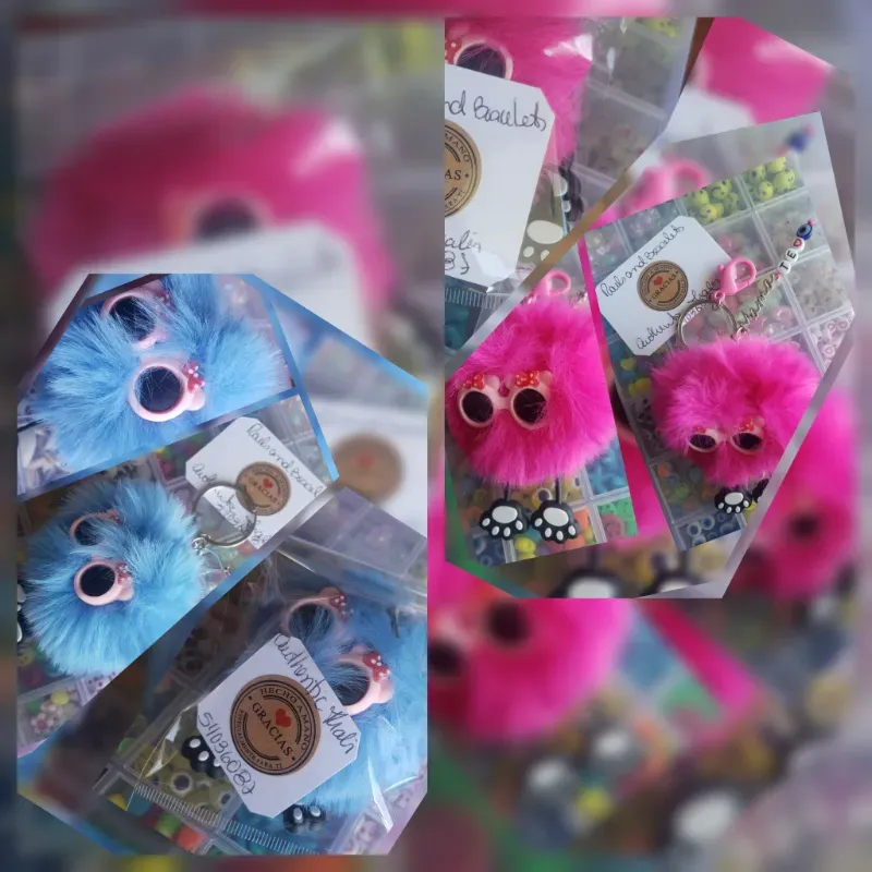 Llaveros con pompón