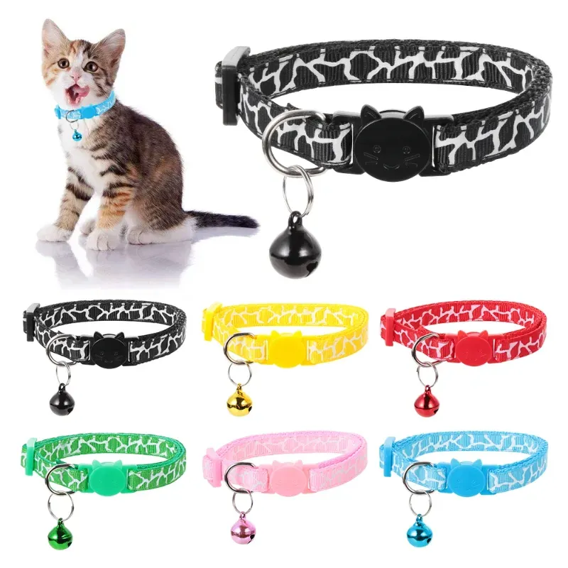Collares con cascabel para gatos