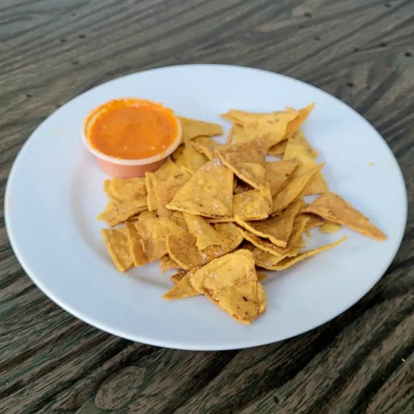 Totopos con Salsa Adreso