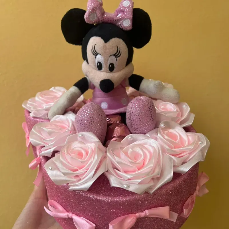 Caja de regalo con Minnie