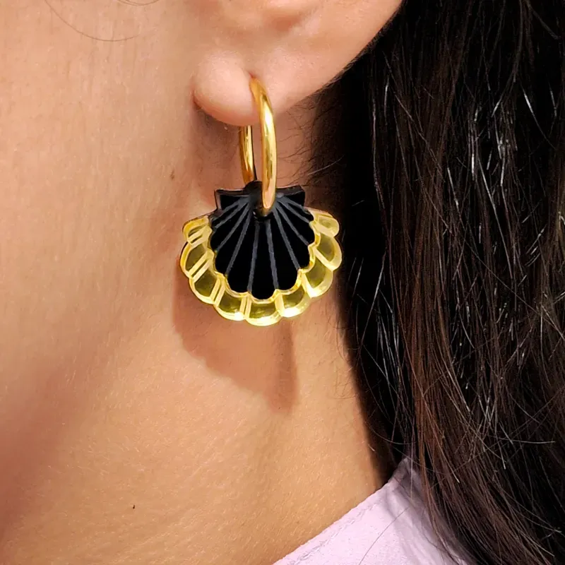 Argolla dorada Concha negra