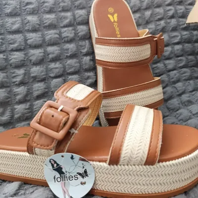 Sandalias altas