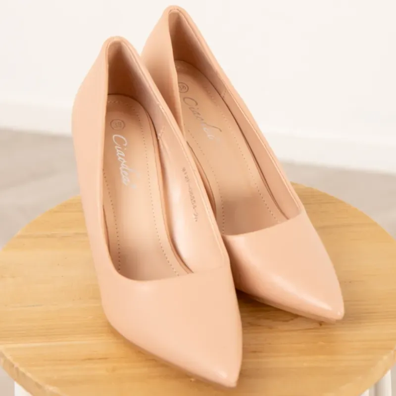 Tacones puntifinos beige