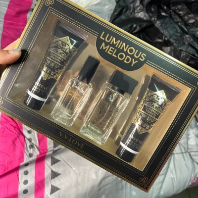 Juego de perfume y colonia