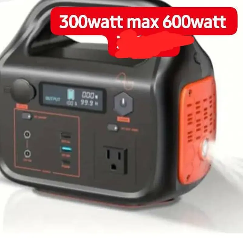 Estación de Energía 300 W Pico de 600 W