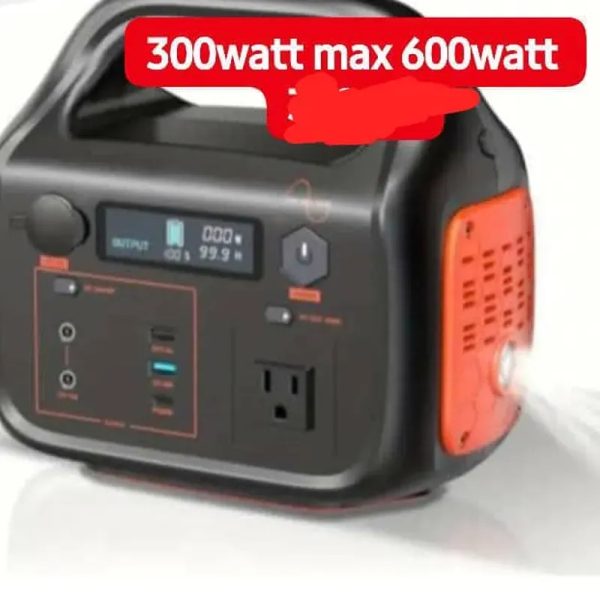 Estación de Energía 300 W Pico de 600 W