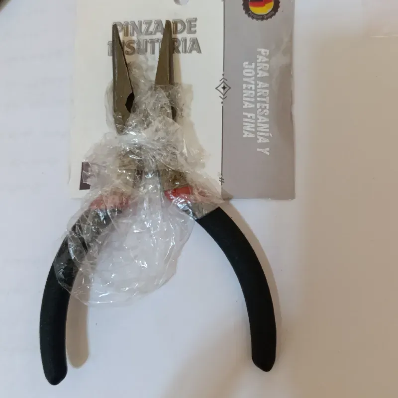 Pinza de bisutería