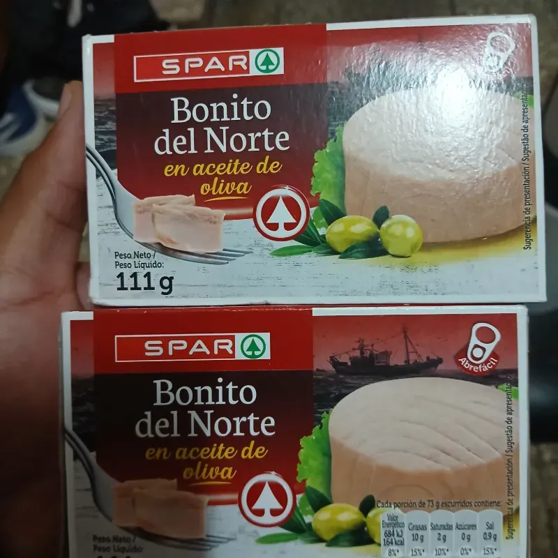 Latas de filete de bonito