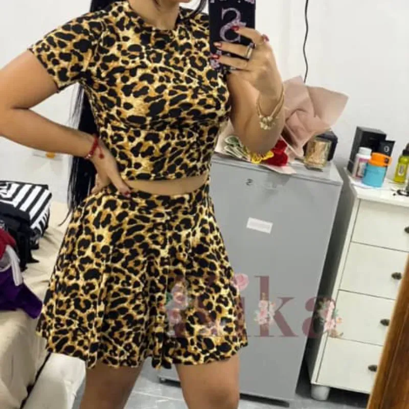 Conjunto pullovery saya short.