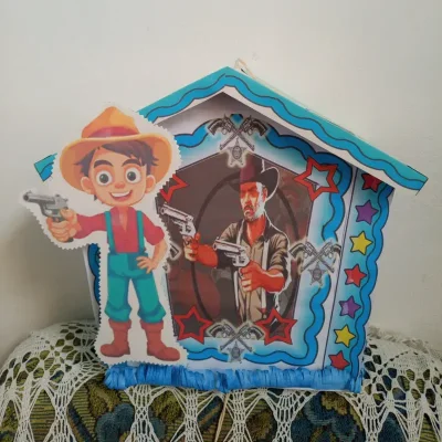 Piñata casita vaquero