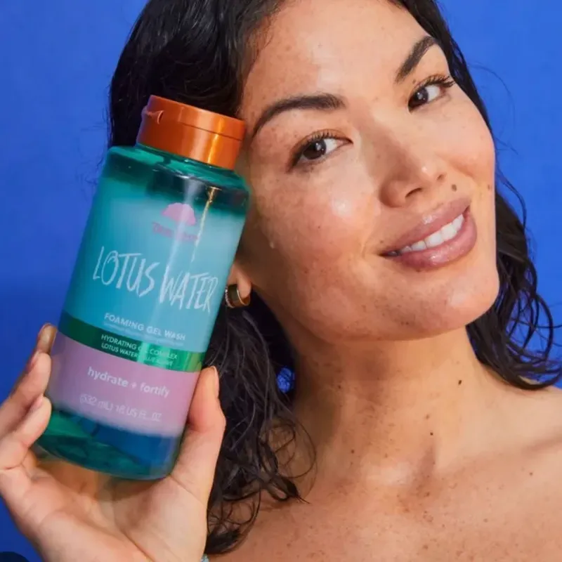 Gel de baño de Tree Hut Lotus