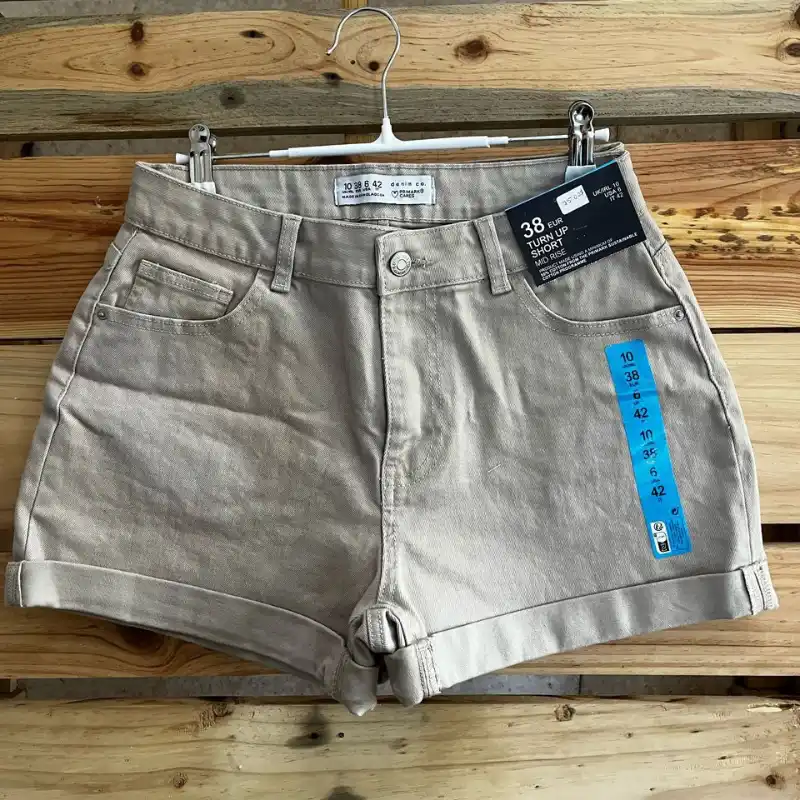 Shorts corto beige