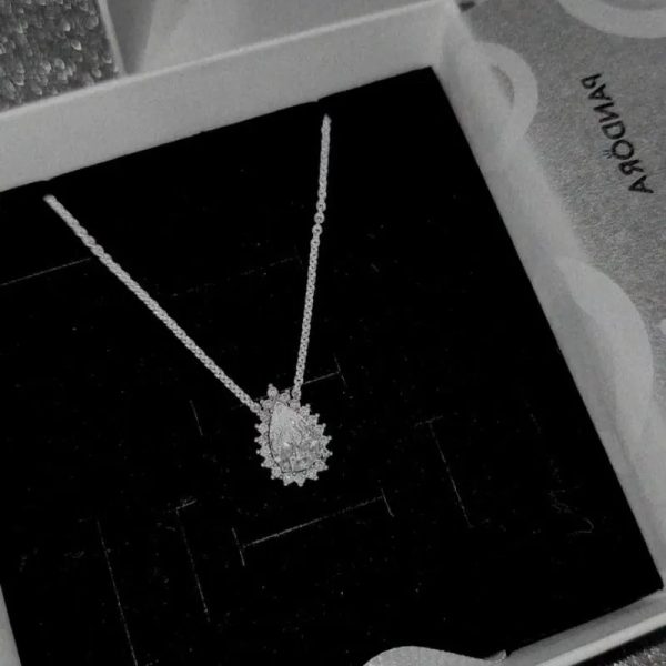 Cadena de Lágrima con Piedra