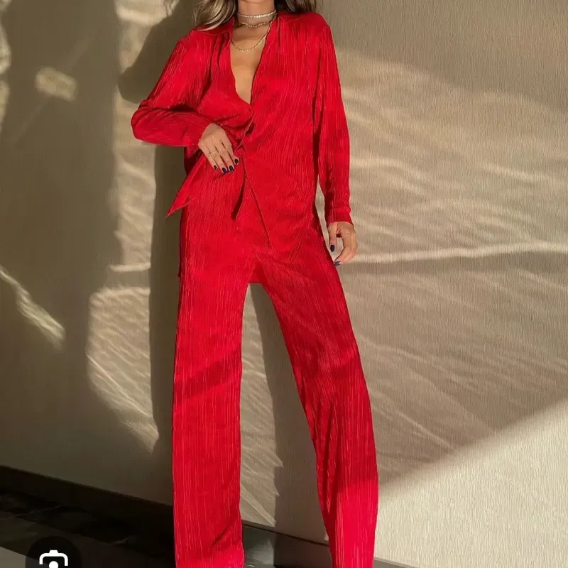 Conjunto de blusa y pantaloneta rojo