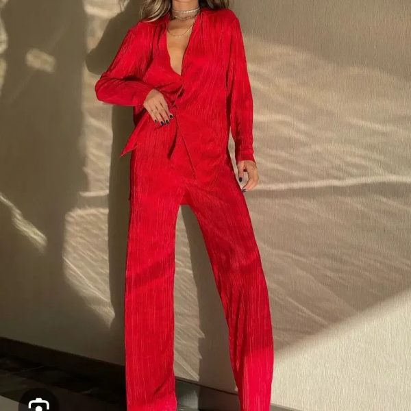 Conjunto de blusa y pantaloneta rojo