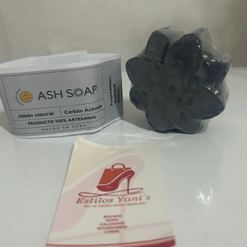 Jabón de carbón activado