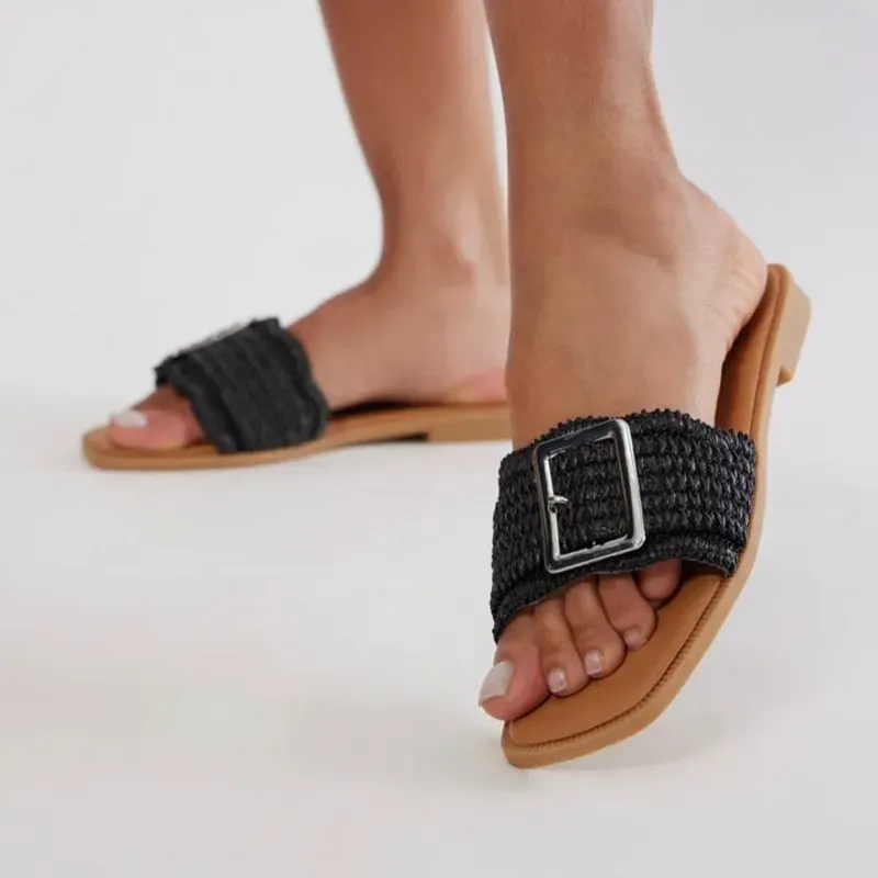 Sandalias Planas Negras Hebilla Plateada