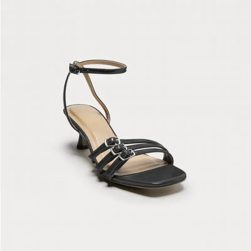 Tacones Negros 3 Hebillas