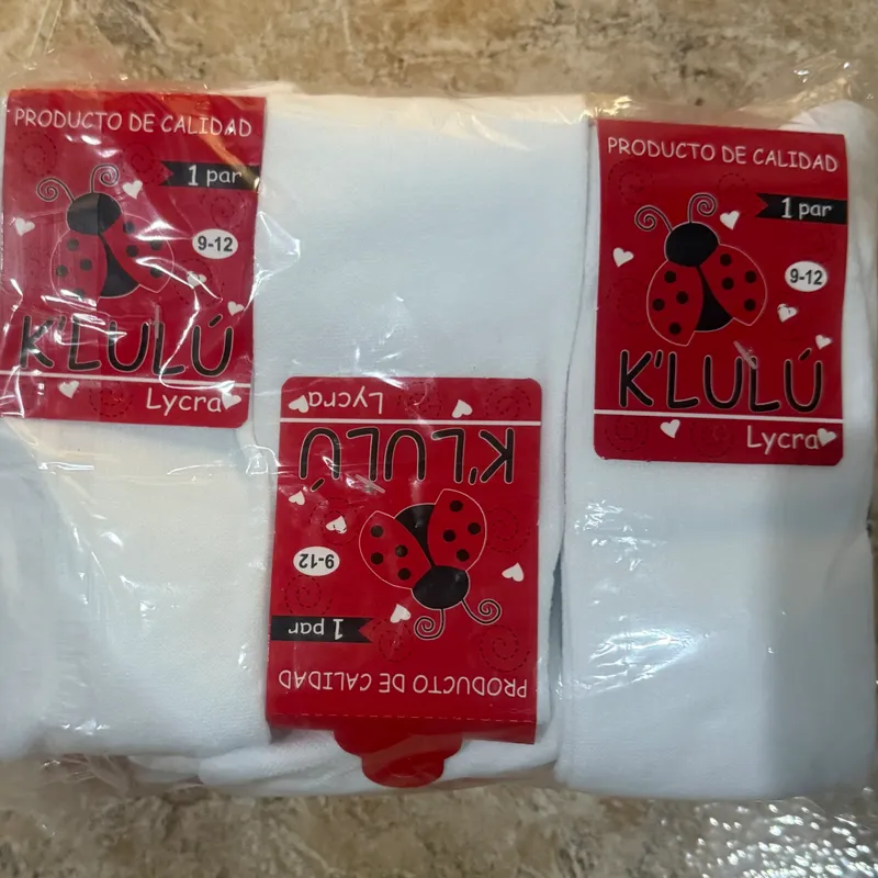 Medias Blancas escolares