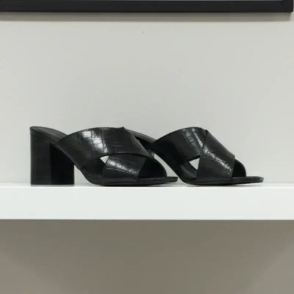 Tacones negros