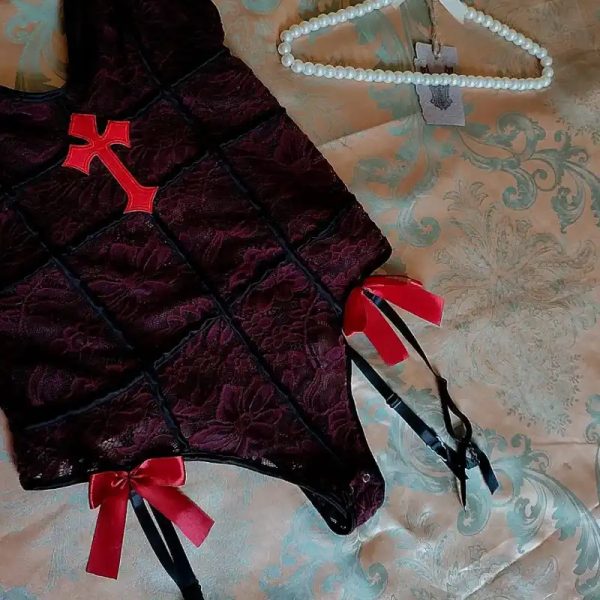 Blusa lencera con liguero