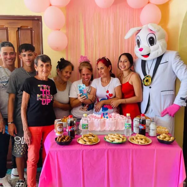 Clientes felices con sus sorpresas 