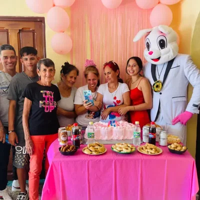 Clientes felices con sus sorpresas 