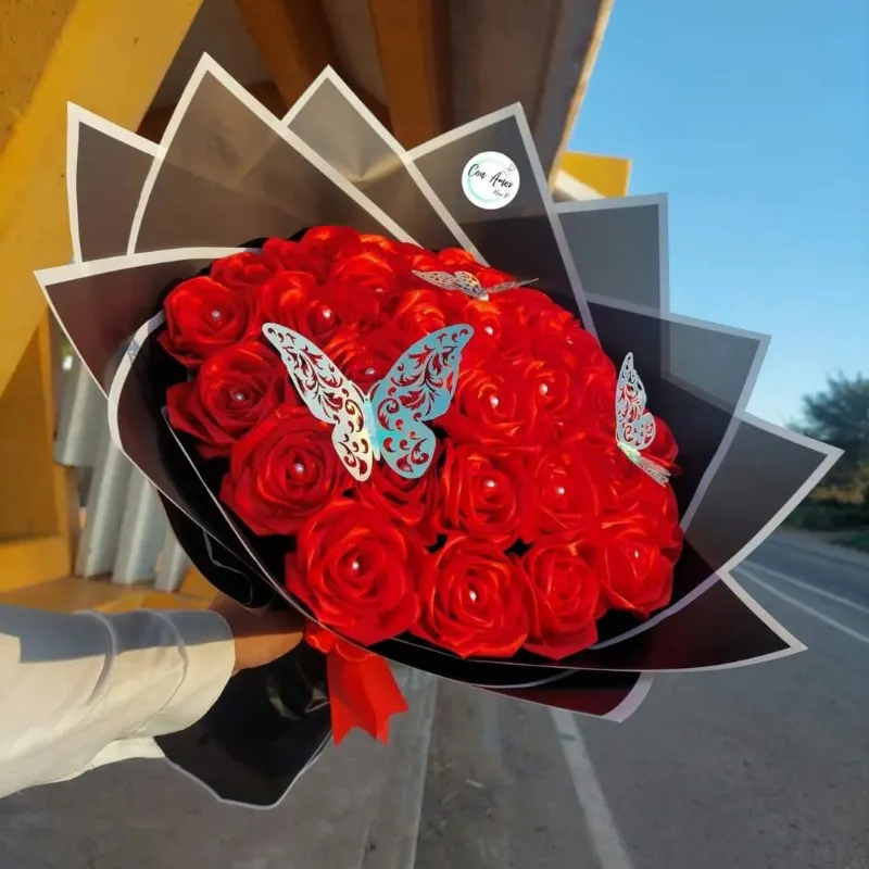 RAMO DE 30 ROSAS ETERNAS