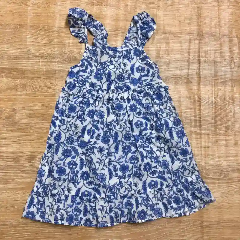 Vestido con flores azules
