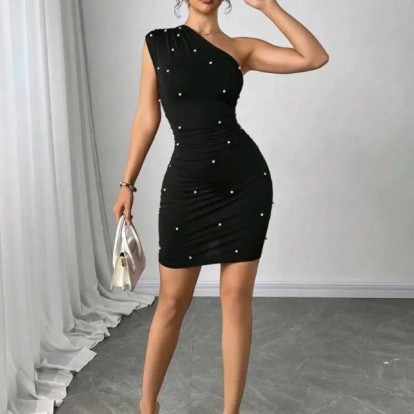 VESTIDO PARA MUJER	NEGRO MINI AJUSTADO UN SOLO HOMBRO CON PERLAS