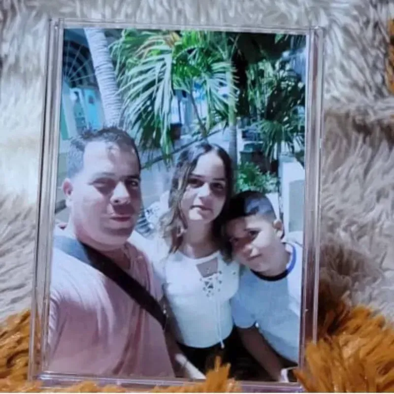 PORTA RETRATO DE ACRÍLICO PEQUEÑO