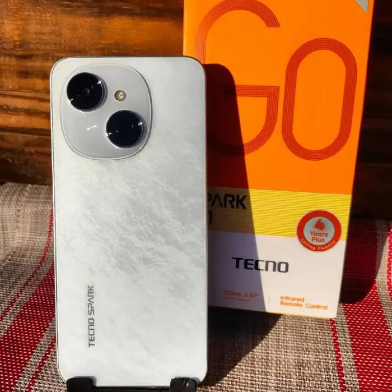 Teléfono Tecno Spark go