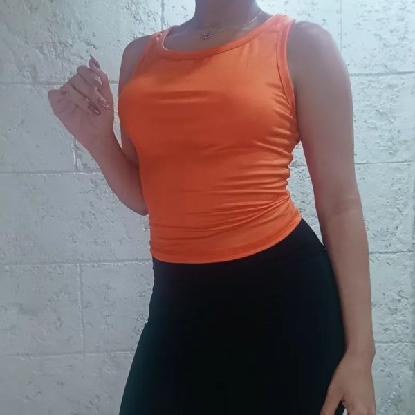 Top naranja 
