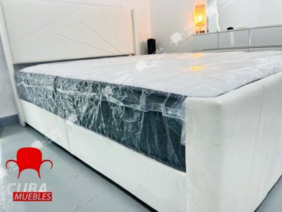 Cama Tamaño Queen, Cama Plataforma Tapizada en Terciopelo