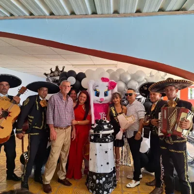 Entrega en unos 15 con la conejita Chanel