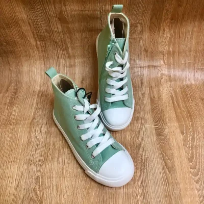 Zapatos tipo converse color verde