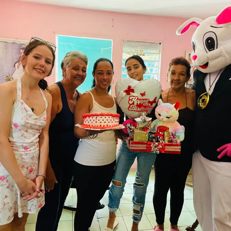 Clientes felices con sus sorpresas 