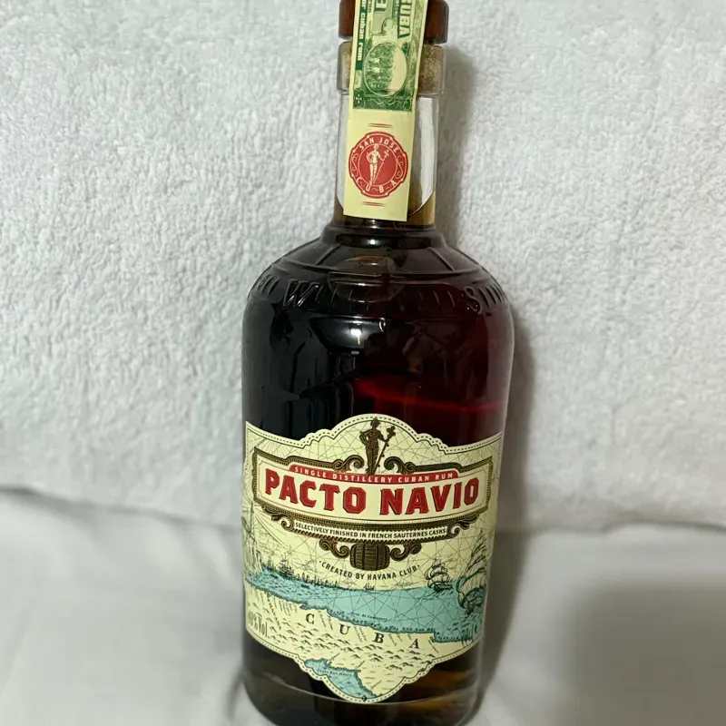 Ron Pacto Navío