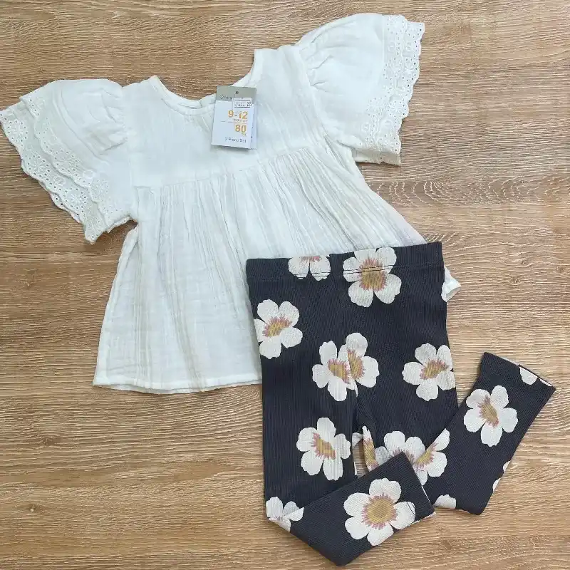 Conjunto con leggins de flores