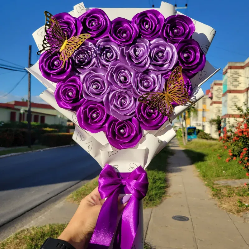 20 rosas en forma de corazón