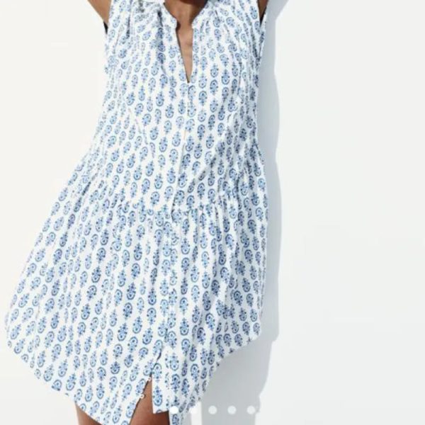 Vestido ancho azul y blanco